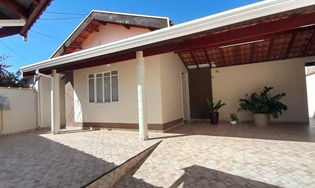 Duas Casas frente 2 quartos mais fundo edícula 1 quarto, João Paulo II, Sumaré