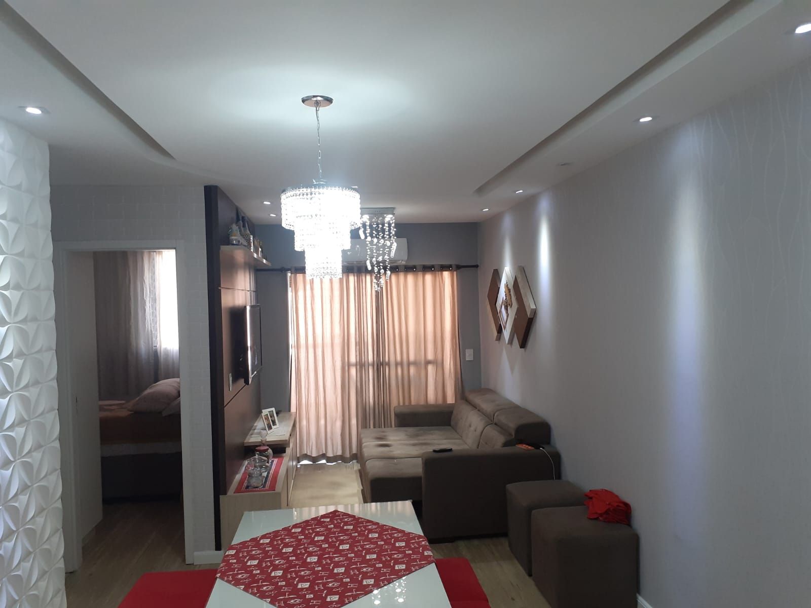 Apartamento com 2 quartos, suíte, varanda e elevador próximo ao Centro, Hortolândia.