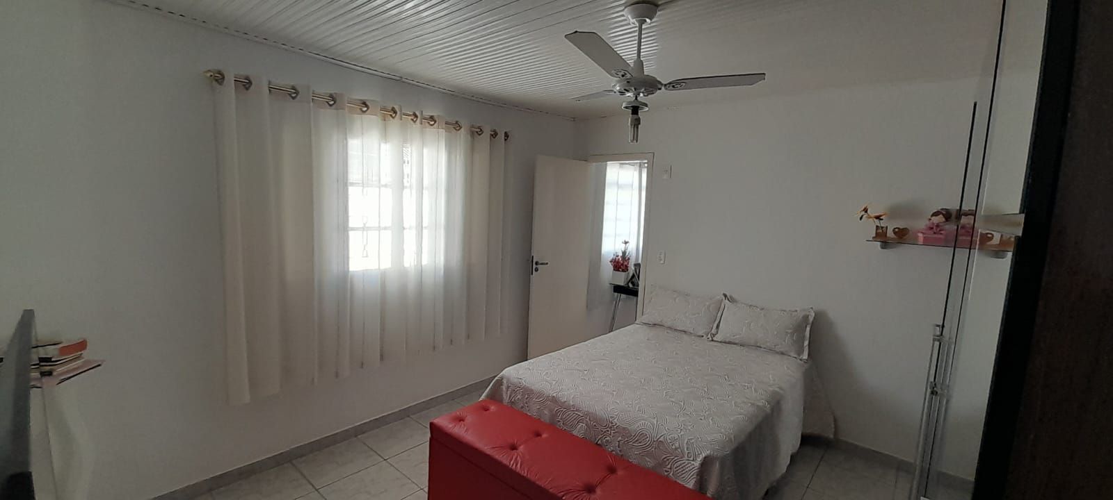 Duas Casas frente 2 quartos mais fundo edícula 1 quarto, João Paulo II, Sumaré