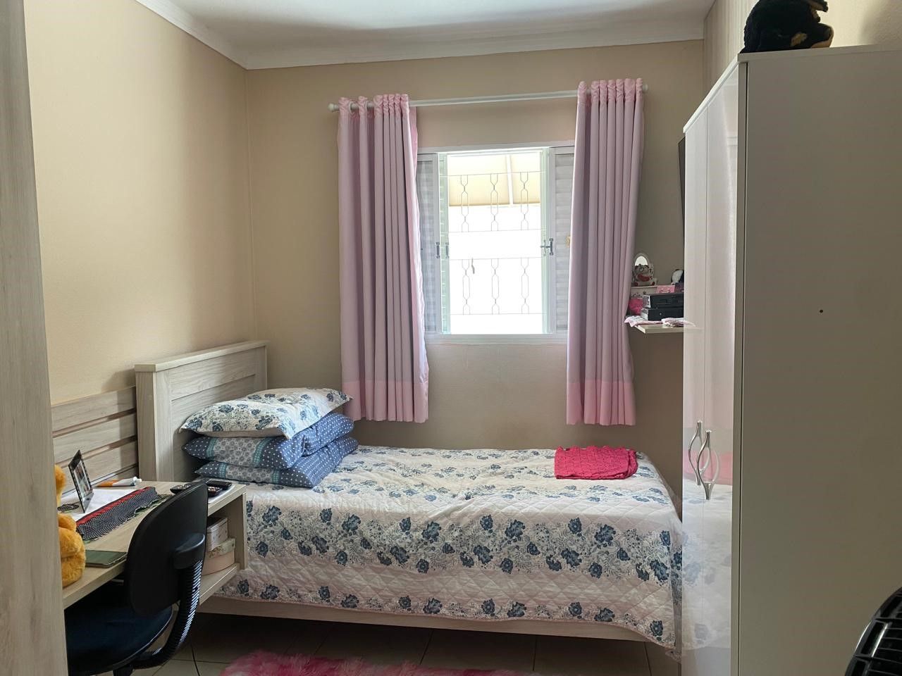 Casa com 2 quartos e amplo quintal no Parque das Árvores, Paulínia