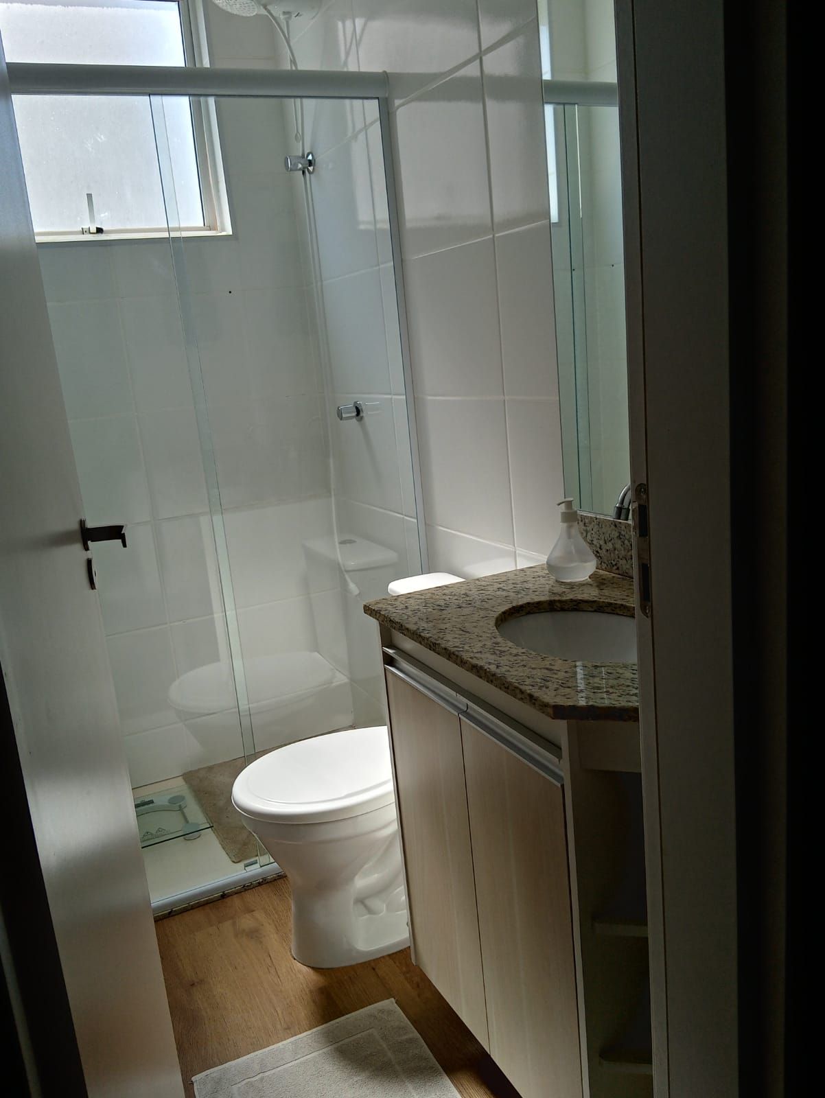 Apartamento com 2 quartos, suíte, varanda e elevador próximo ao Centro, Hortolândia.