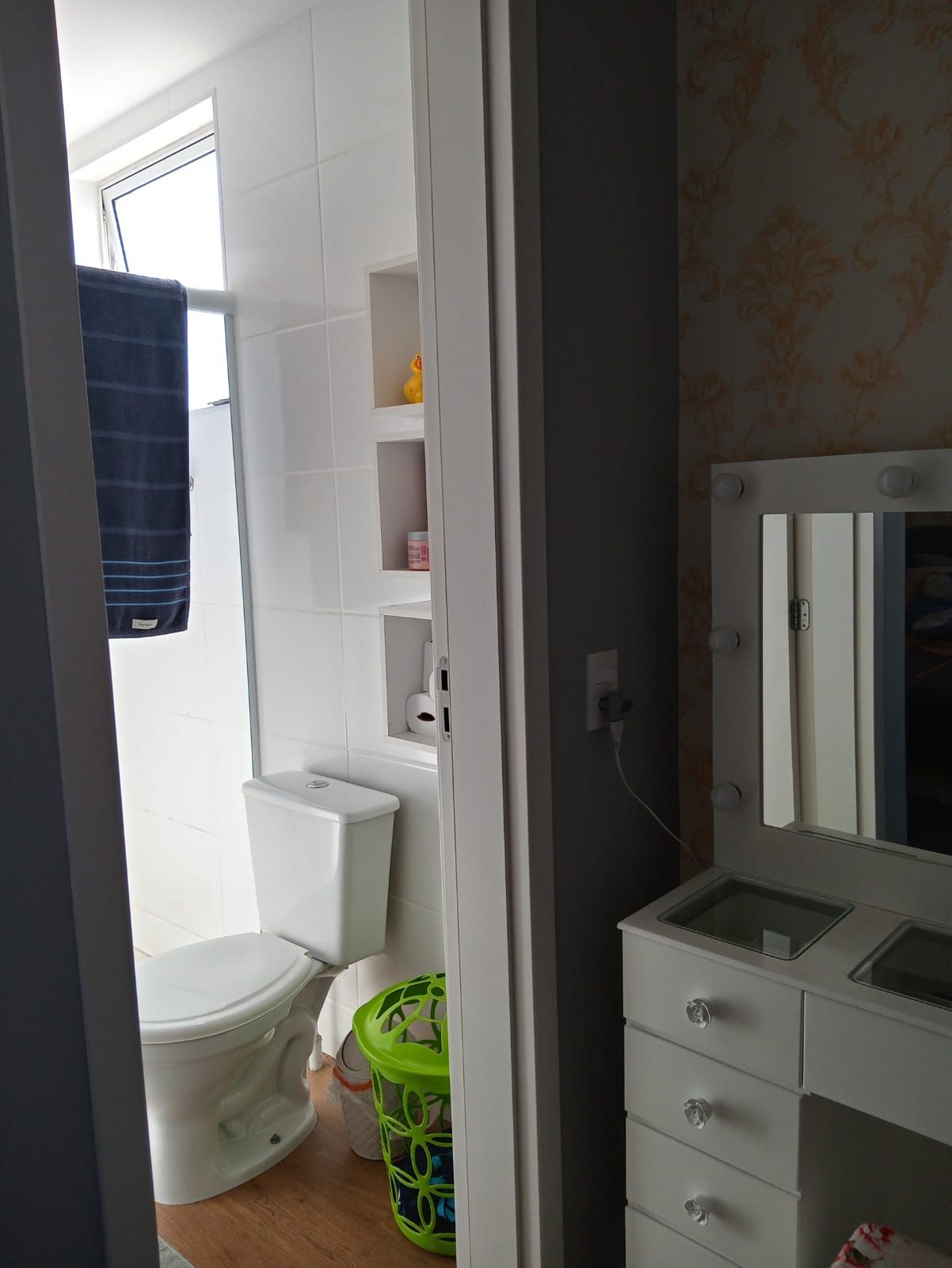 Apartamento com 2 quartos, suíte, varanda e elevador próximo ao Centro, Hortolândia.