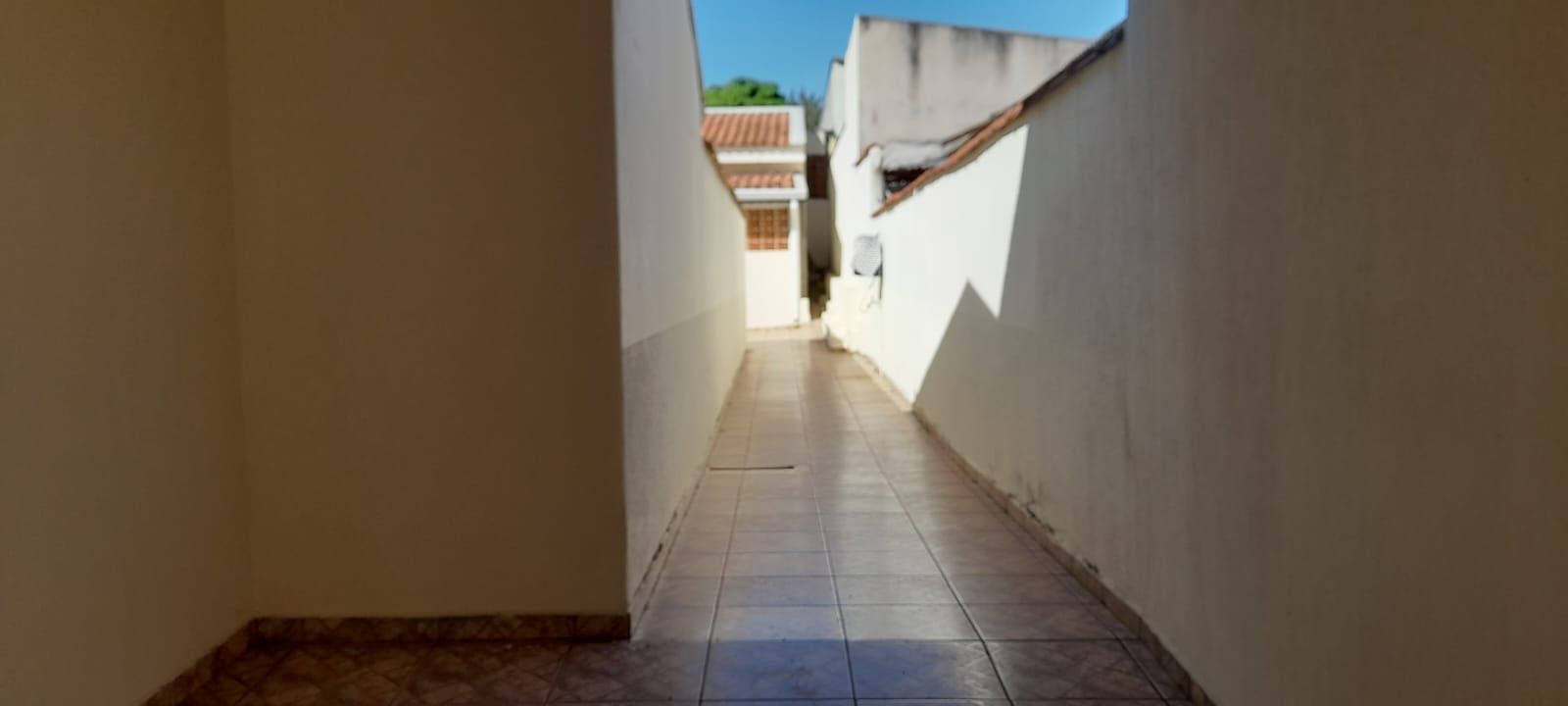 Duas Casas frente 2 quartos mais fundo edícula 1 quarto, João Paulo II, Sumaré
