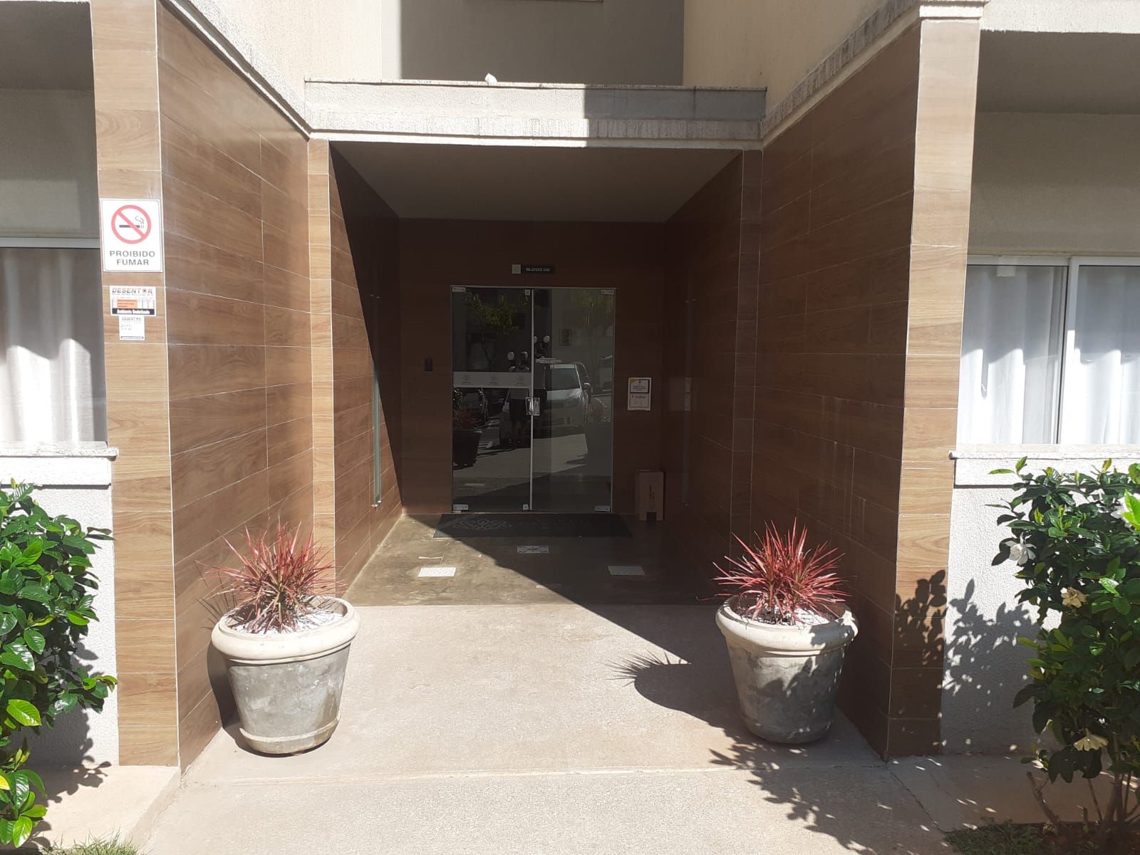 Apartamento com 2 quartos, suíte, varanda e elevador próximo ao Centro, Hortolândia.