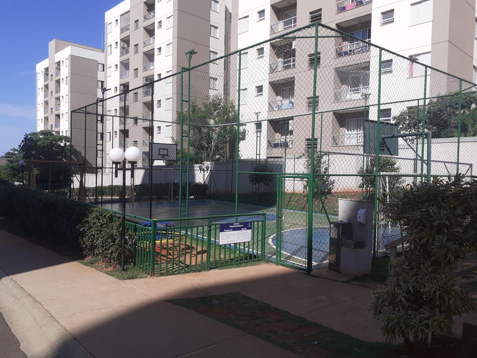 Apartamento com 2 quartos, suíte, varanda e elevador próximo ao Centro, Hortolândia.