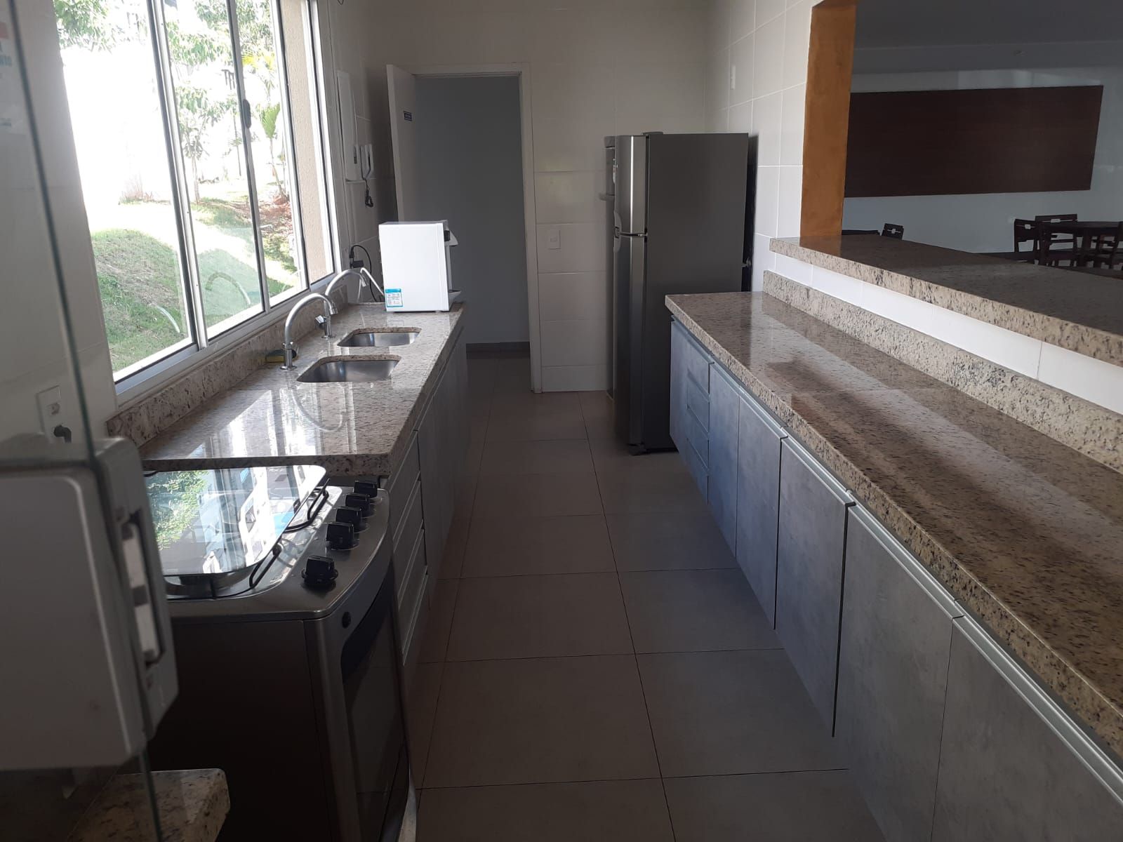 Apartamento com 2 quartos, suíte, varanda e elevador próximo ao Centro, Hortolândia.