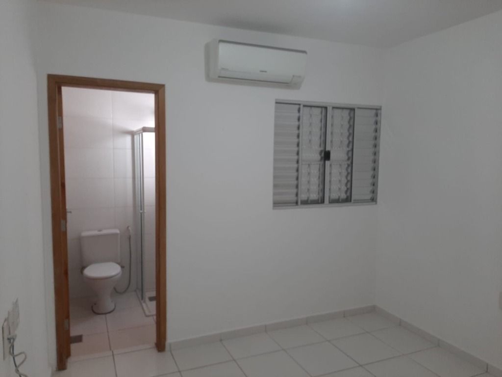 Casa 2 dormitórios com suíte e 3 vagas cobertas no Jd dos Ipês, Sumaré
