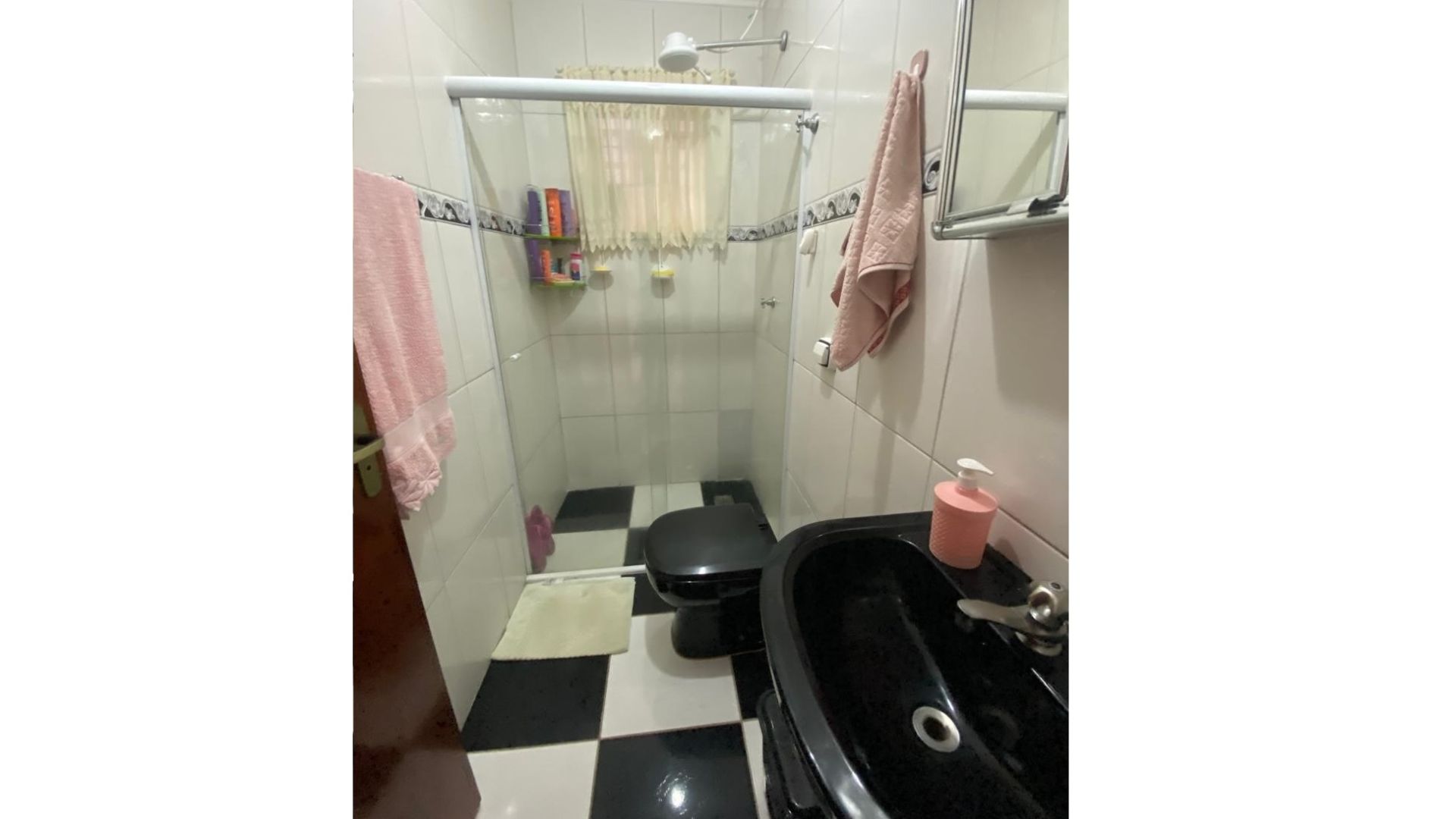 Casa com 2 quartos e amplo quintal no Parque das Árvores, Paulínia